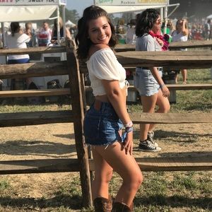 Meet your Posher, Marah